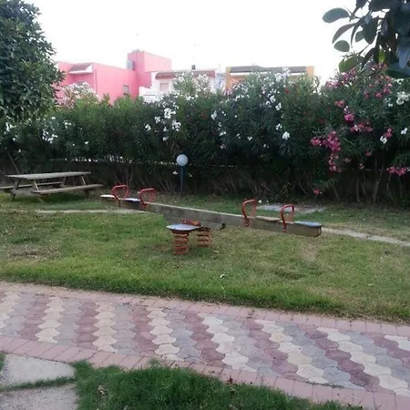 Zeus Apollo Mit Moelierter Terrasse Lejlighed
